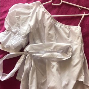White one shoulder top